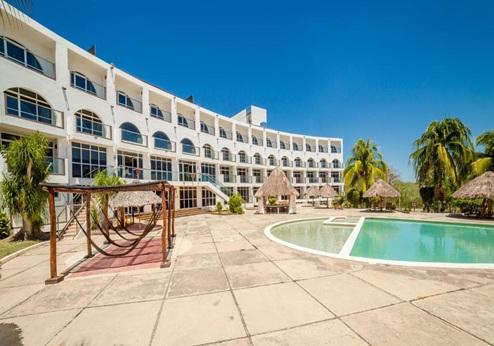 Uxmal Resort Maya, buitenkant