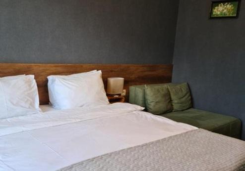 Hilltop Kazbegi, kamer