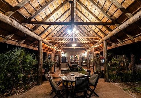 Winterton Country Lodge - buitenterras