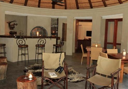 La Lechere Guest House, bar