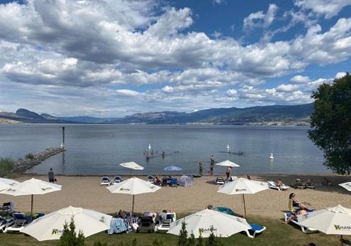Penticton Lakeside Resort, strand