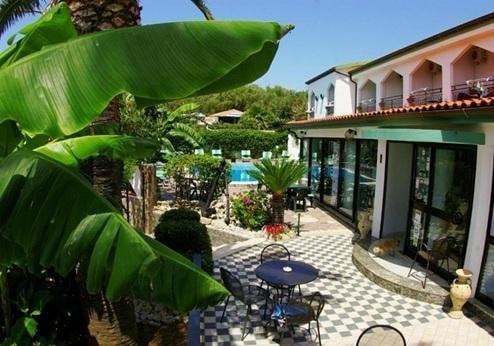 Hotel Marinella, tuin