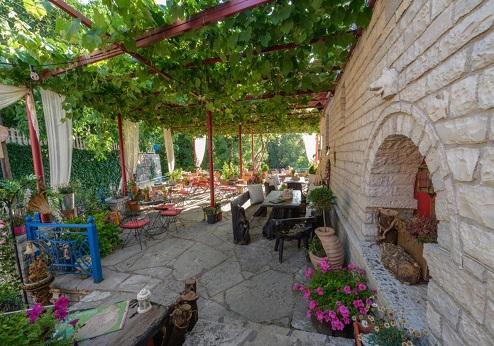 Hotel Arktouros, terras