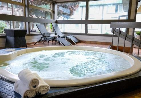 Sandman Hotel Revelstoke, jacuzzi