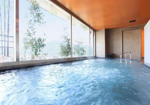 Urban Hotel Gojo Premium, zwembad