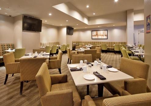 Hotel Holiday Inn Vancouver Centre, restaurant