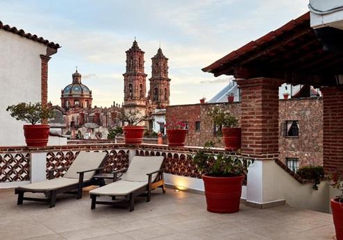 Hotel Agua Escondida, terras