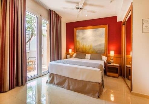 Catalonia Majórica, kamer