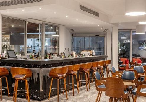 Park Beach hotel, bar