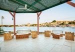 Pyramisa Isis Island Hotel, terras