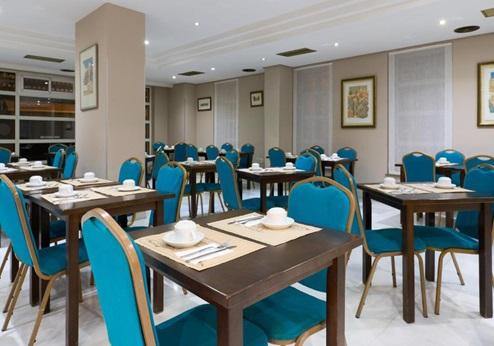 Hotel Porcel Navas, ontbijtruimte