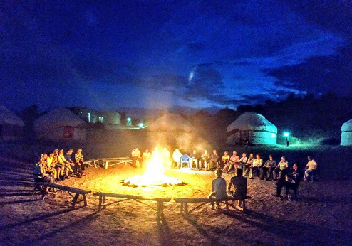 Yurt Camp, Kampvuur