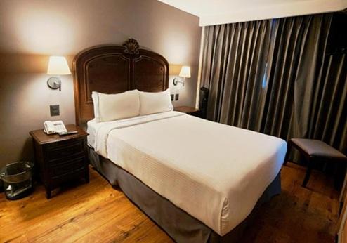Canada Central & Rooftop, kamer