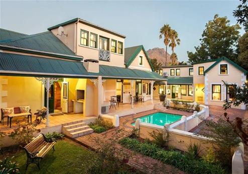 Evergreen Manor, zwembad