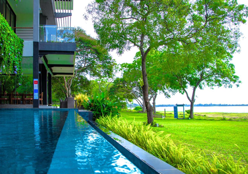 The Lake Forest Hotel, zwembad