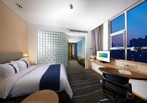 Holiday Inn Express Luoyang - kamer
