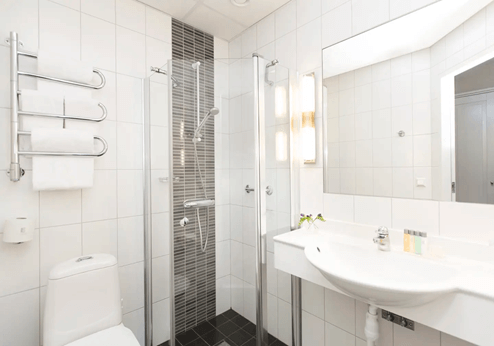 Elite hotel Adlon, badkamer