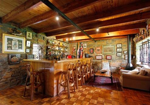 Spion Kop Lodge, bar