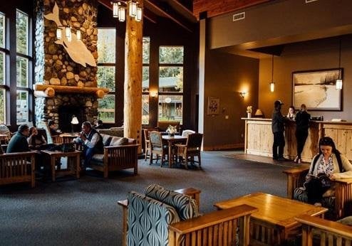 Seward Windsong Lodge, lobby