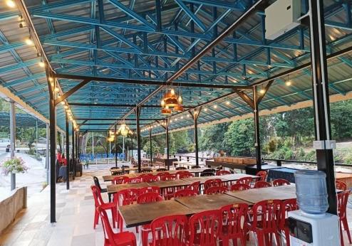 Ulu River Lodge, restaurant
