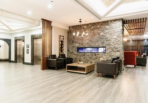 Elk + Avenue Hotel Banff, lobby