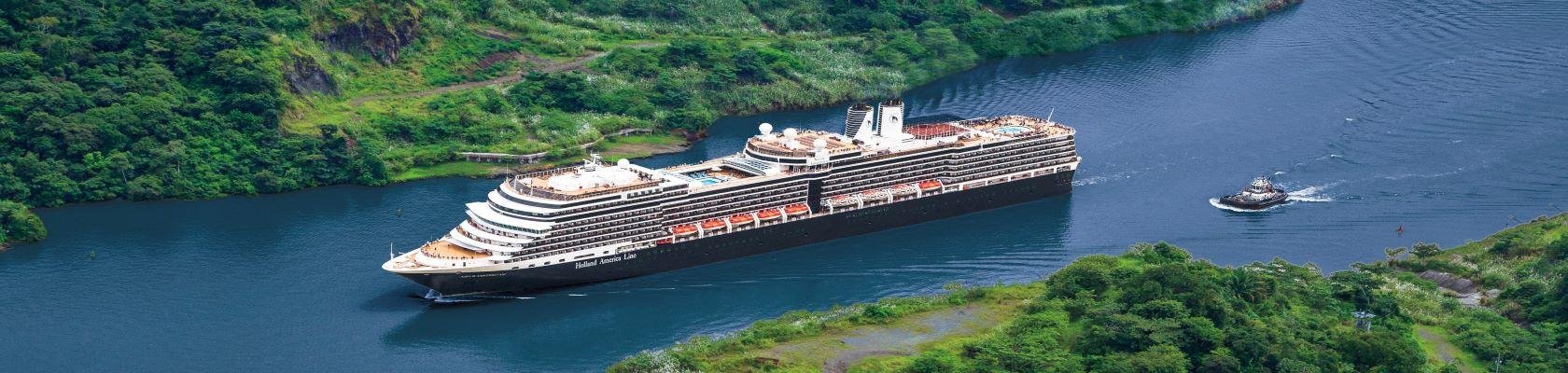 Cruiseschip op Panamakanaal