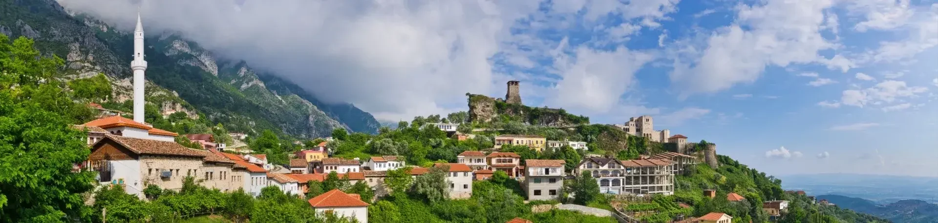 Bergdrop Kruj&euml; tijdens een rondreis door Albani&euml;&rdquo;