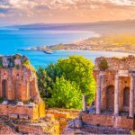 Taormina Grieks Theater en uitzicht