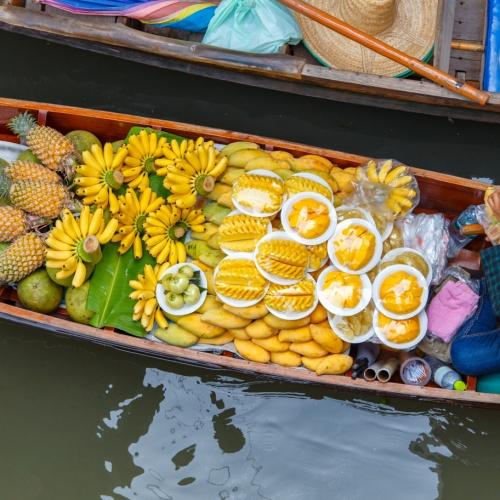 Halong Bay, drijvende markt