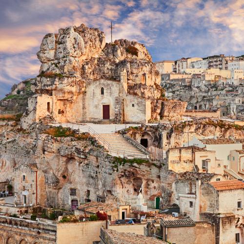 Eeuwenoude rotswoningen in Matera