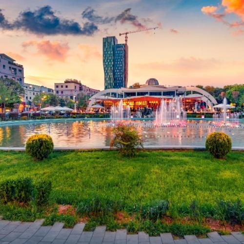 Skanderbegplein, Tirana