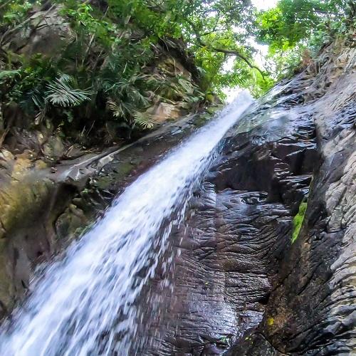 Waterval, Flores