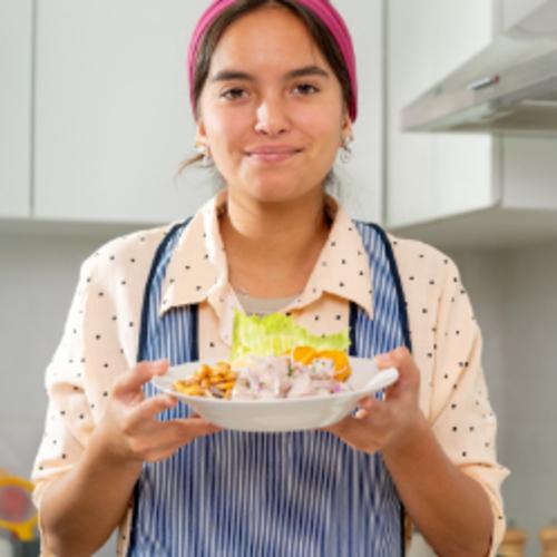 Peruaanse vrouw bij kookworkshop