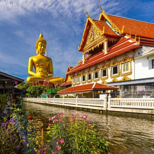 Bangkok, Wat Paknam Phasi Charoen
