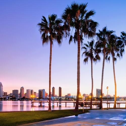 Skyline van San Diego vanaf Conorado Island