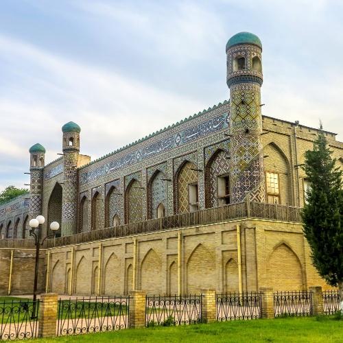 Het paleis van Khudayar Khan