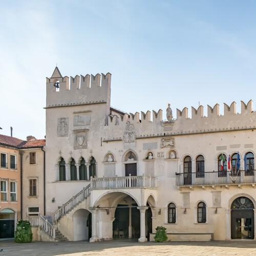 Koper, paleis