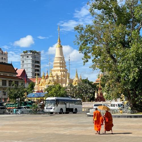 Phnom Penh, Wat Botum Park