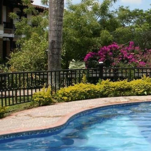 Finca Hotel La Esperanza, zwembad