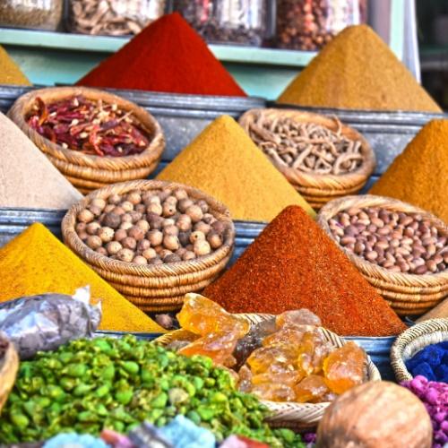 Caïro, kruiden op een souk