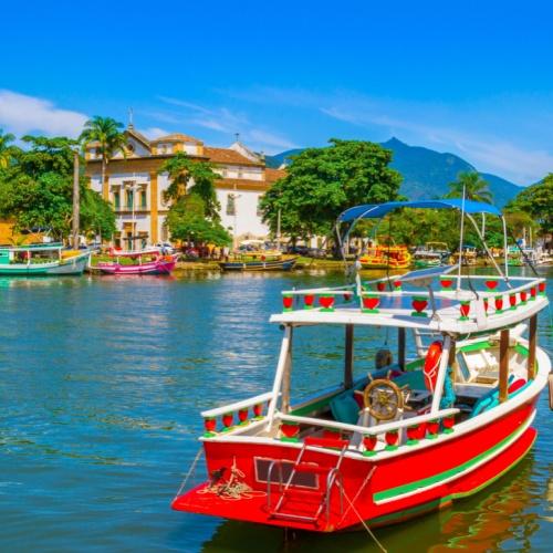 Een bootje in Paraty