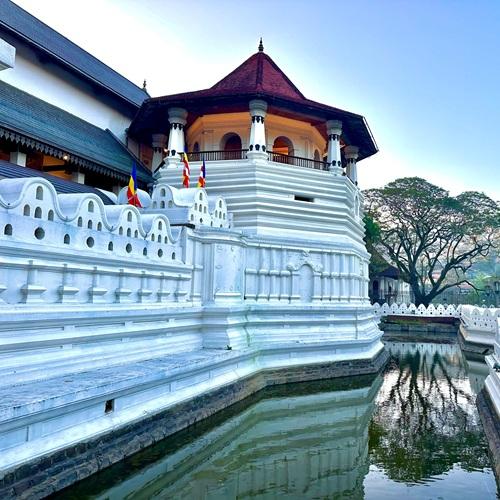 Sri Lanka, Tempel in Kandy