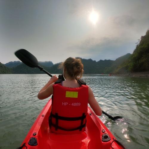 Reizigersfoto Kajakken in Halong Bay