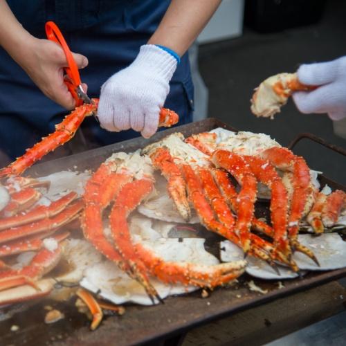 Verse krab op de Tsukiji-vismarkt