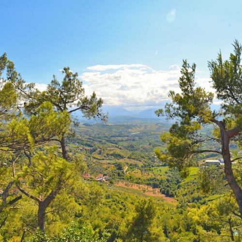 Vallei in Abruzzen met uitzicht op Gran Sasso