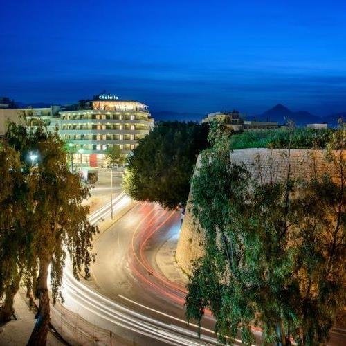 Castello City Hotel, omgeving