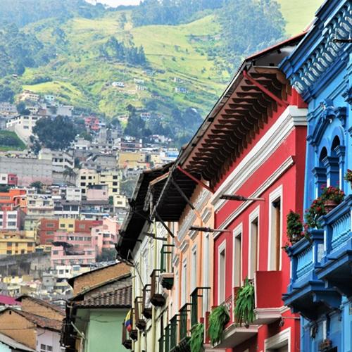 Quito, gekleurde huizen