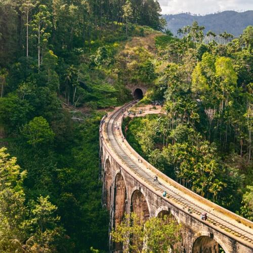 Ella, 9 Arce Bridge
