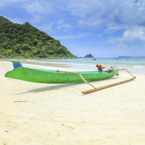 Traditionele vissersboot Senggigi Beach, Lombok