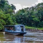 Watertaxi door Tortuguero Nationaal Park
